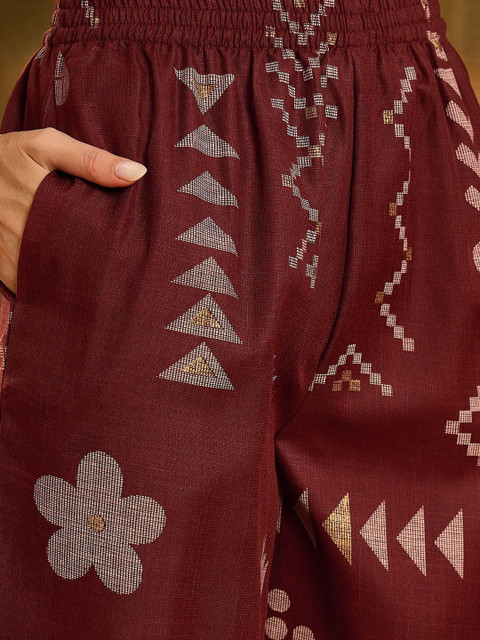 Sangria Printed Notched Lapel Collar Neck Waistcoat With Trousers Co-Ords - Image 3