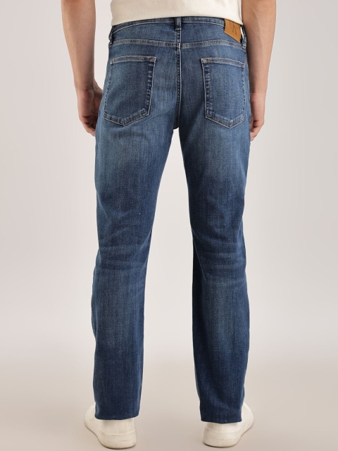 Calvin Klein Jeans Men Cotton Slim Fit Mid-Rise Light Fade Jeans - Image 4