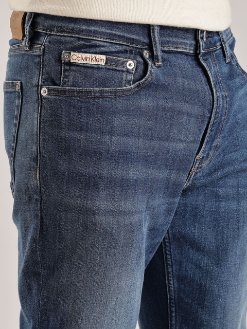 Calvin Klein Jeans Men Cotton Slim Fit Mid-Rise Light Fade Jeans - Image 7