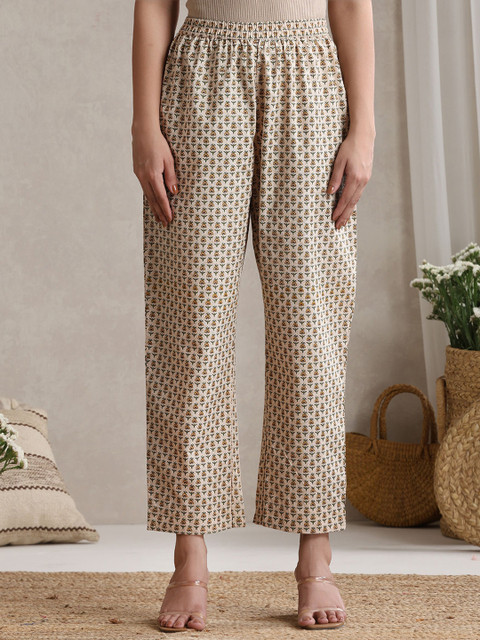 Khushal K Floral Printed V-Neck Pure Cotton Kurta with Palazzos & With Dupatta - Image 7