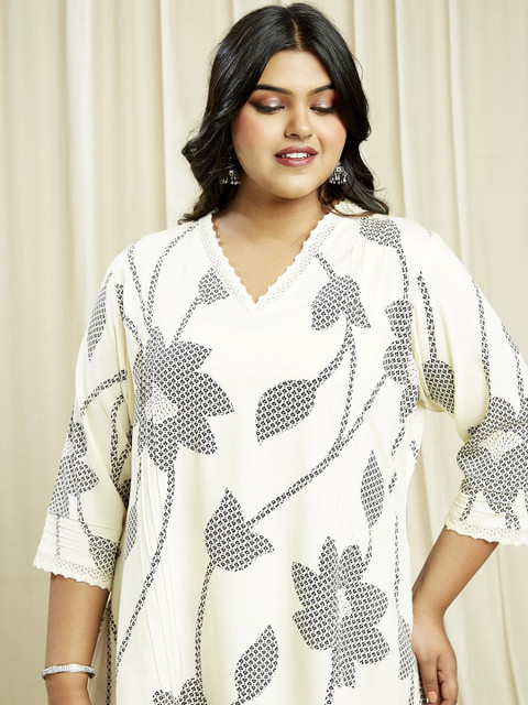 Globus Gloplus V-Neck Floral Print Lace Detail Tunic With Trousers Plus Size Co-Ord Set - Image 6