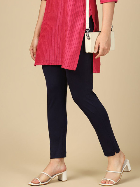 PYNK Women Mid-Rise Ankle-Length Leggings with Pocket