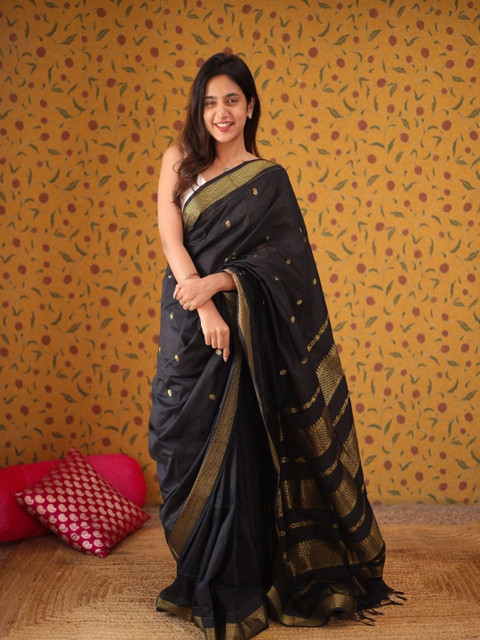 AQUILIQ Ethnic Motifs Zari Banarasi Saree