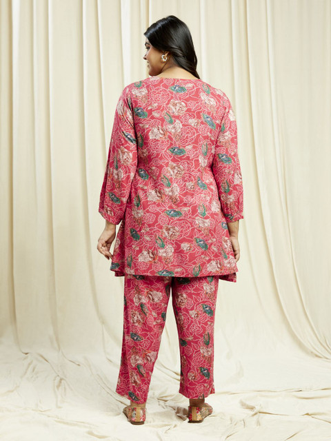 Globus Gloplus V-Neck Floral Print Tunic With Wide Leg Trousers Plus Size Co-Ord Set - Image 4