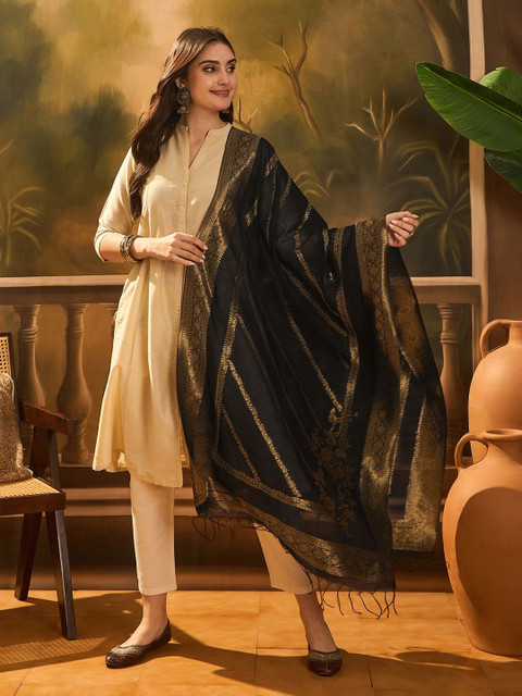 Sangria Zari Floral Woven Design Dupatta