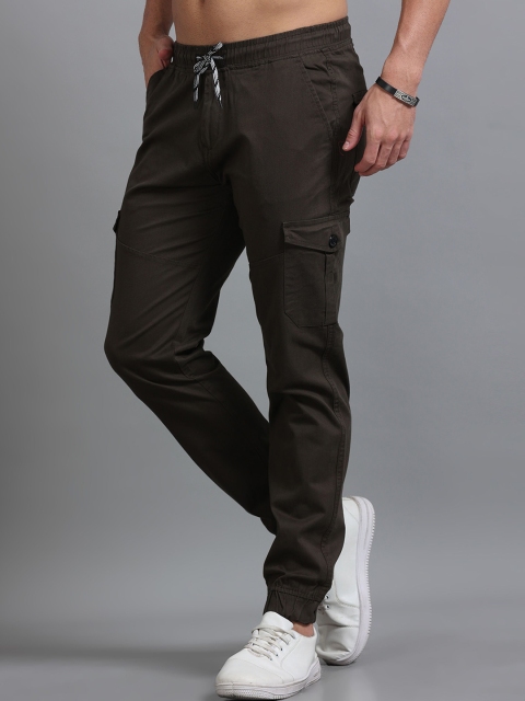 U.S. PITCHERS Men Relaxed Straight Leg Slim Fit Low-Rise Cargos Trousers - Image 3