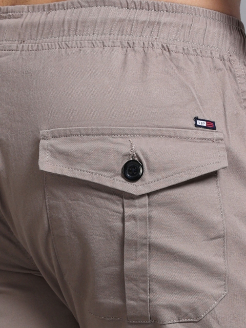 U.S. PITCHERS Men Relaxed Straight Leg Slim Fit Low-Rise Cargos Trousers - Image 7