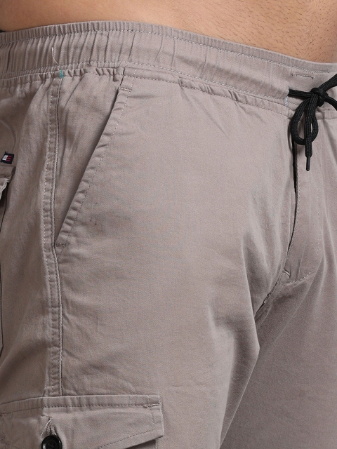 U.S. PITCHERS Men Relaxed Straight Leg Slim Fit Low-Rise Cargos Trousers - Image 6