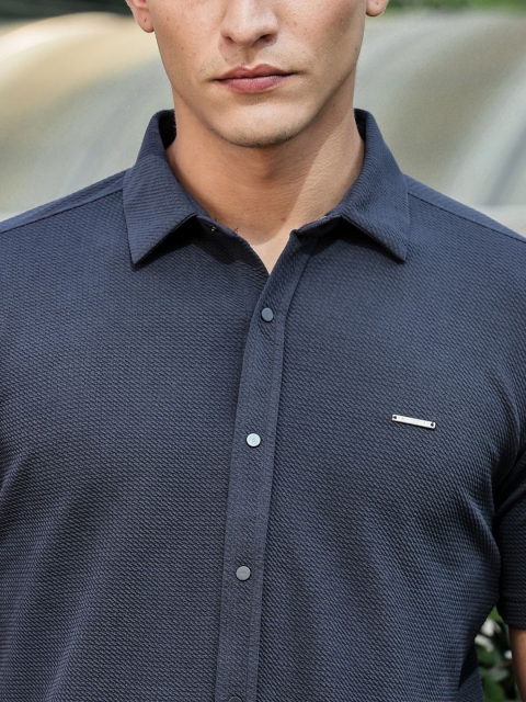 Parcel Yard Textured Cutaway Collar Classic Cotton Opaque Shirt - Image 3