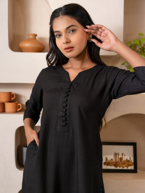 Moda Rapido Women Yoke Design Thread Work Kurta