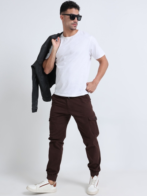 U.S. PITCHERS Men Relaxed Straight Leg Slim Fit Low-Rise Cargos Trousers - Image 4