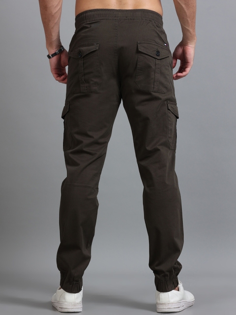 U.S. PITCHERS Men Relaxed Straight Leg Slim Fit Low-Rise Cargos Trousers - Image 4