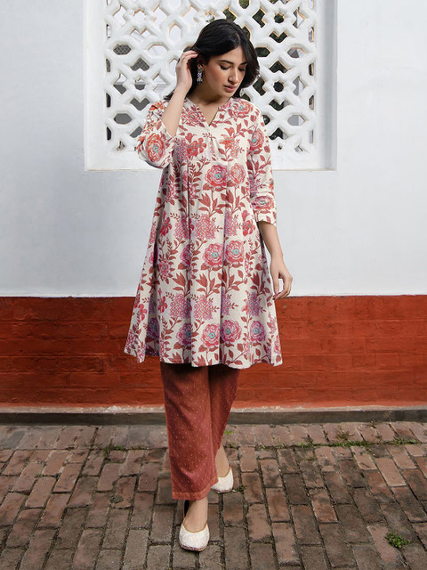 Janasya Floral Printed Pure Cotton A-Line Kurta