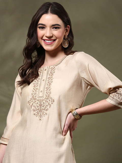 Anouk Floral Yoke Design Thread Work Round Neck Straight Kurta