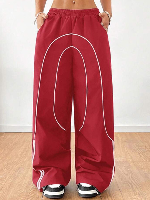 The Roadster Lifestyle Co Women Loose Fit High-Rise Cargos Trousers