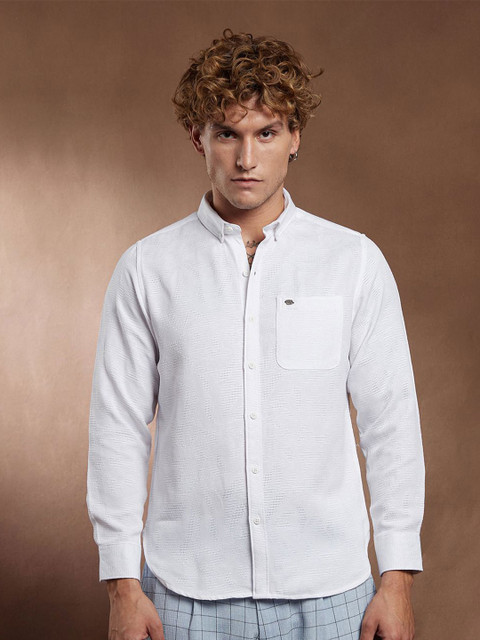 Campus Sutra Men Comfort Fit Solid Button-Down Collar Cotton Casual Shirt