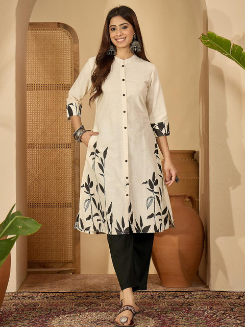 Sangria Women White Tribal Printed Thread Work Floral Kurta