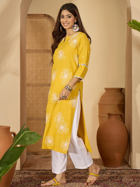 Sangria Women Embroidered Thread Work Floral Kurta - Image 4