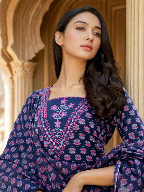 SKYLEE Women Floral Printed Kurta with Trousers & Dupatta