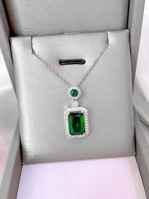 AVIGHNA ARTS Silver Plated Emerald & Artificial Stone Pendant