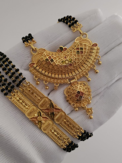 Niva Fashion Gold-Plated Artificial Stones and Beads Mangalsutra