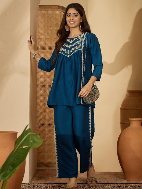 Sangria Women Blue Pure Silk Co-Ords