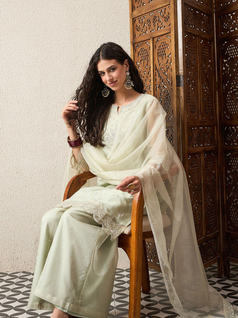 House of Pataudi Women Floral Embroidered Kurta with Palazzo & Dupatta - Image 7