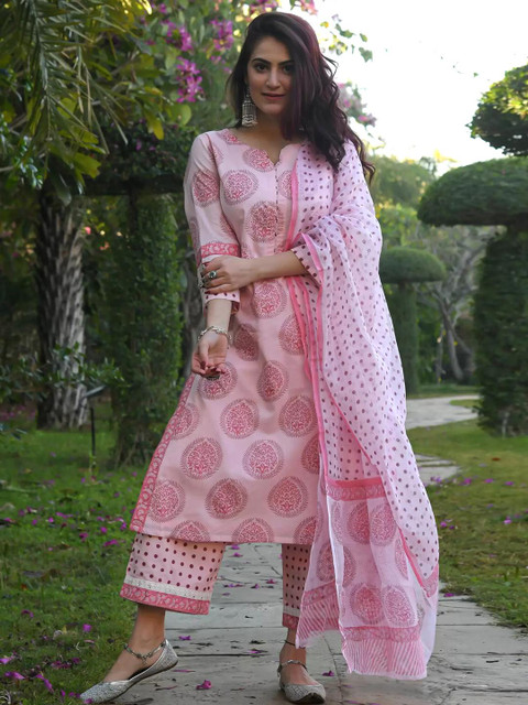 SZN Women Pink Ethnic Motifs Printed Three-Quarter Sleeves Cotton Regular Kurta Sets