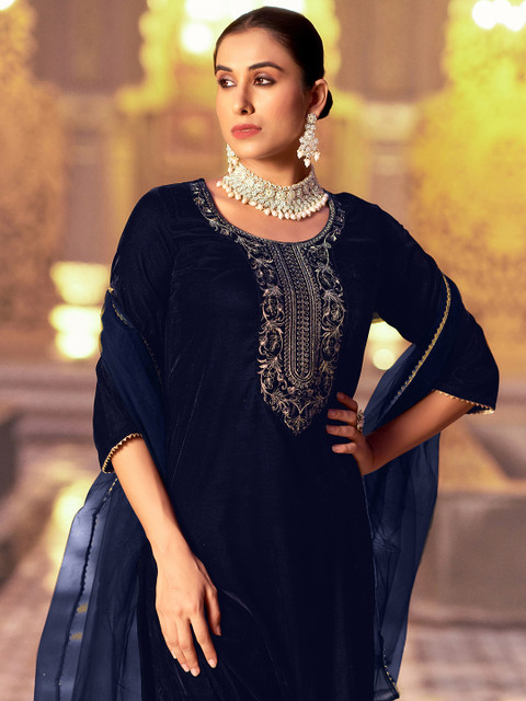 SANISA Women Ethnic Motifs Embroidered Kurta with Trousers & Dupatta