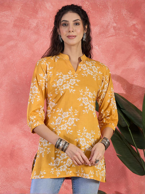 Sangria Women Floral Printed Cotton Short Kurti