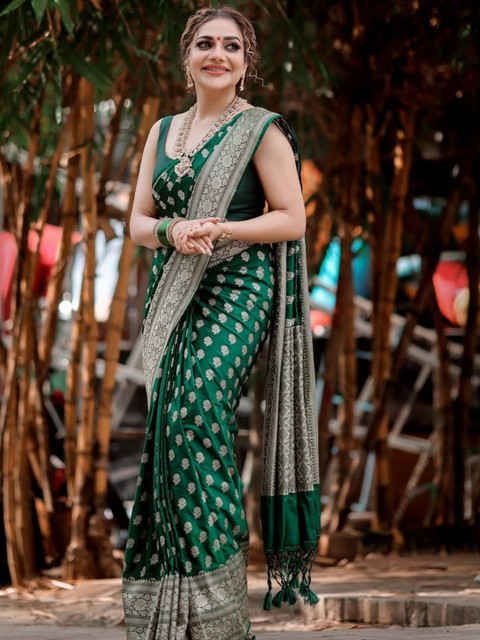 Shriyangan Ethnic Motifs Woven Design Zari Art Silk Kanjeevaram Saree