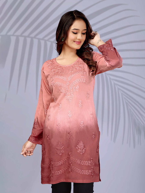 RUDRA LIFESTYLE Women Floral Embroidered Chikankari Kurti