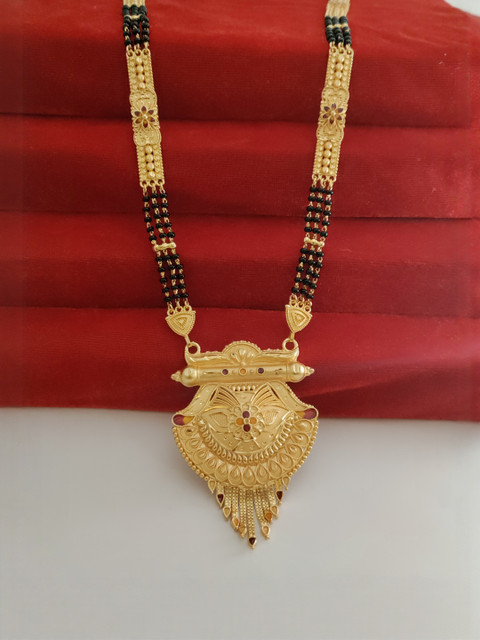 niva fashion Gold-Plated Brass Artificial Stones & Beads Mangalsutra