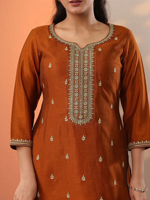 Libas Ethnic Motifs Embroidered Sweetheart Neck Straight Kurta - Image 3