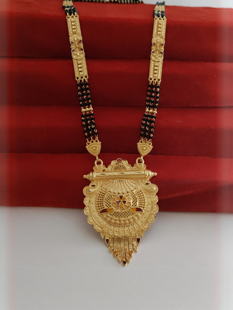 niva fashion Gold-Plated Brass Artificial Stones & Beads Mangalsutra