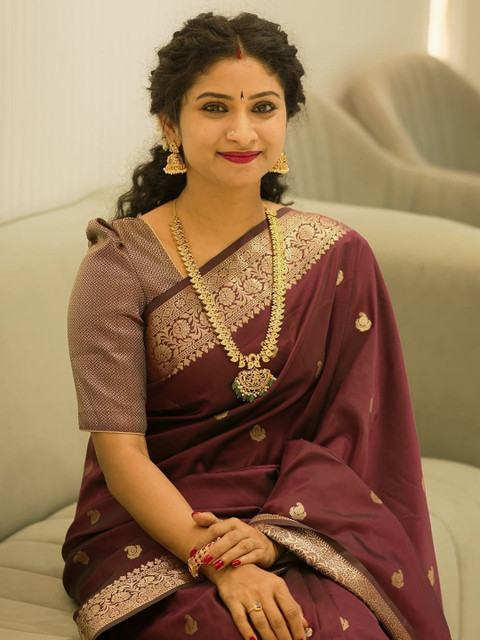 Shriyangan Ethnic Motifs Woven Design Zari Art Silk Kanjeevaram Saree