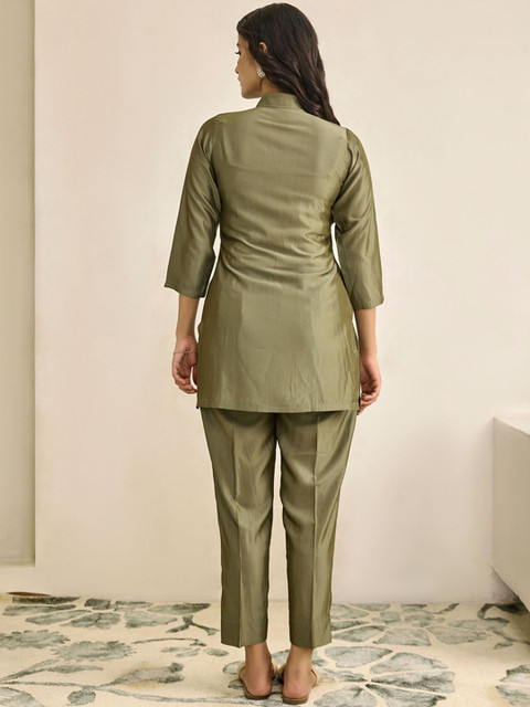 WOMEN PLUS Moh Collection Plus Size Embroidered Shirt Collar Tunic With Trousers Co-Ords - Image 5