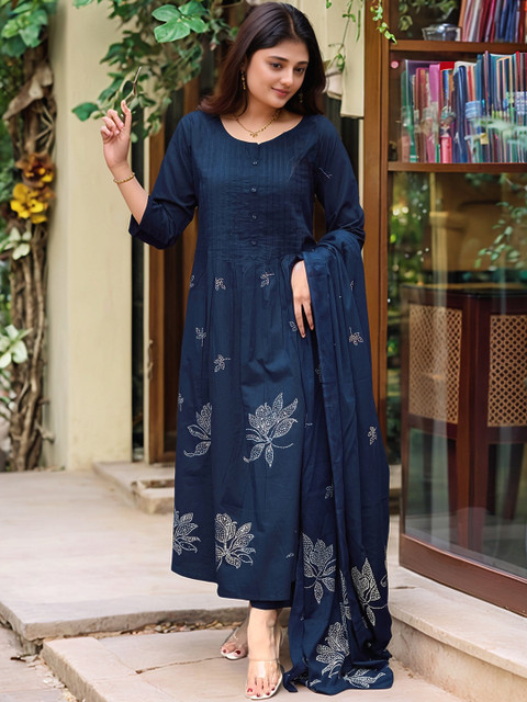 Aaghnya Women Viscose Rayon Printed Kurta Sets With Dupatta