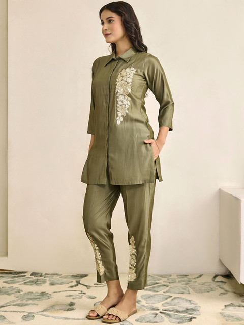 WOMEN PLUS Moh Collection Plus Size Embroidered Shirt Collar Tunic With Trousers Co-Ords - Image 4