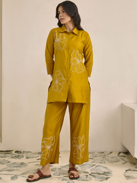 WOMEN PLUS Moh Collection Plus Size Embroidered Shirt Collar Tunic With Trousers Co-Ords