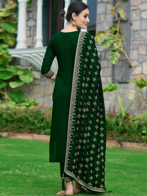 Embroidered kurta with pant & Embroidered Dupatta - Image 4