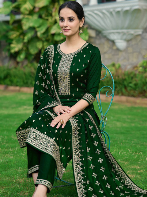 Embroidered kurta with pant & Embroidered Dupatta - Image 5