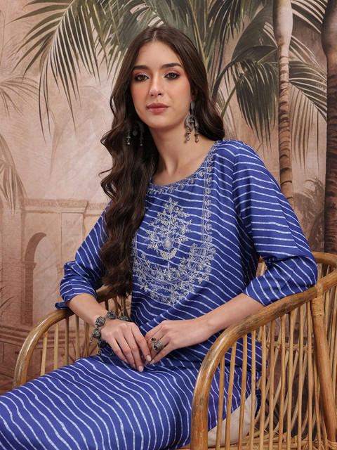 Sangria Striped Thread Work & Sequinned Detail Straight Kurta