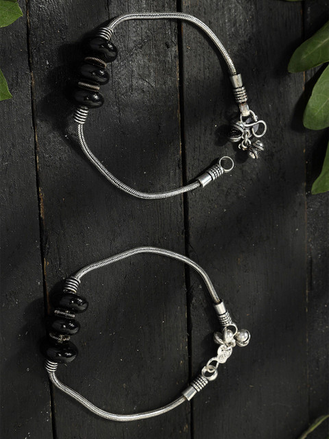 JOHARKAMAL Silver-Plated Artificial Beaded Oxidised Anklets