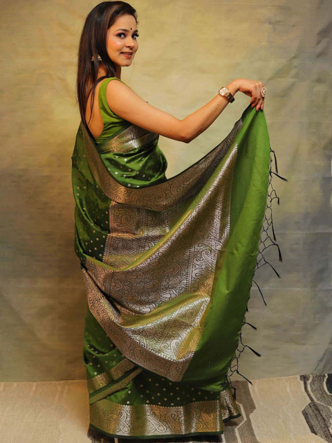 AVANTIKA FASHION Woven Design Zari Kanjeevaram Saree - Image 3