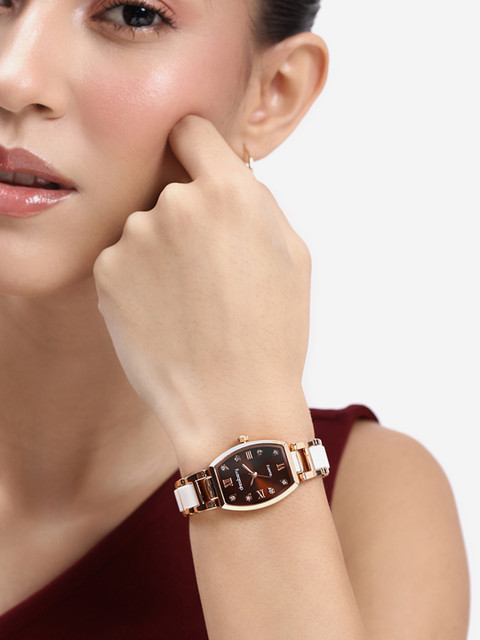 DressBerry Women Embellished Dial & Bracelet Style Analogue Watch UT-A8640-BLK-DB