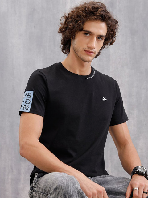 WROGN Men Solid Round Neck Cotton Slim Fit T-shirt