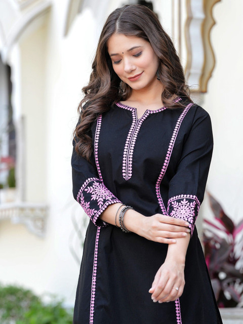 BKApparels Women Embroidered Sequinned Kurta - Image 7
