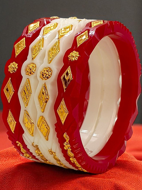 Tanvi J Women Plastic Gold-Plated Bangle Set