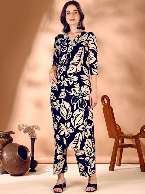 Berrylicious Botanical Printed V-Neck Tunic With Trousers